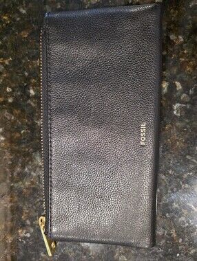 Fossil Women's Black Pebble Leather Zip Wallet with Gold Accent